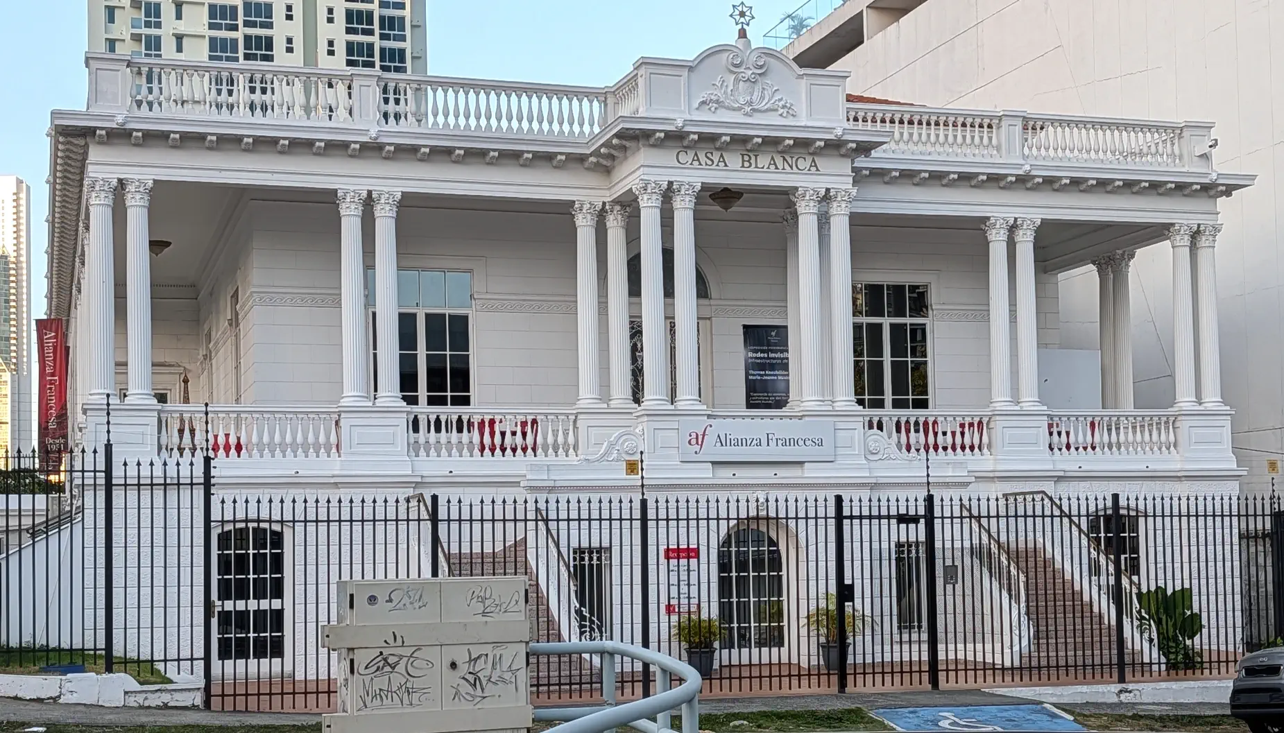 Casa Blanca - Alianza Francesa de Panamá building in Panama City