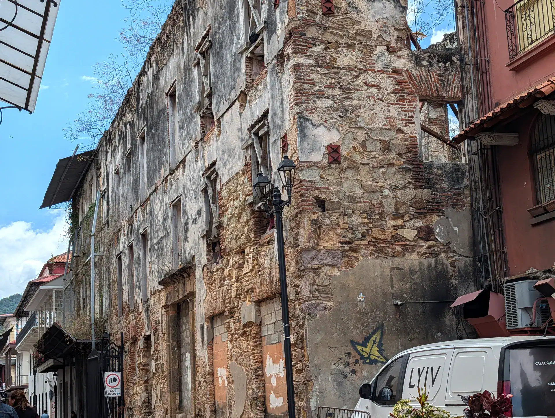 Building in Casco Viejo still awaiting renovation - only walls remain